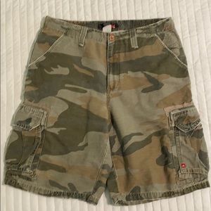 Quiksilver camo cargo shorts